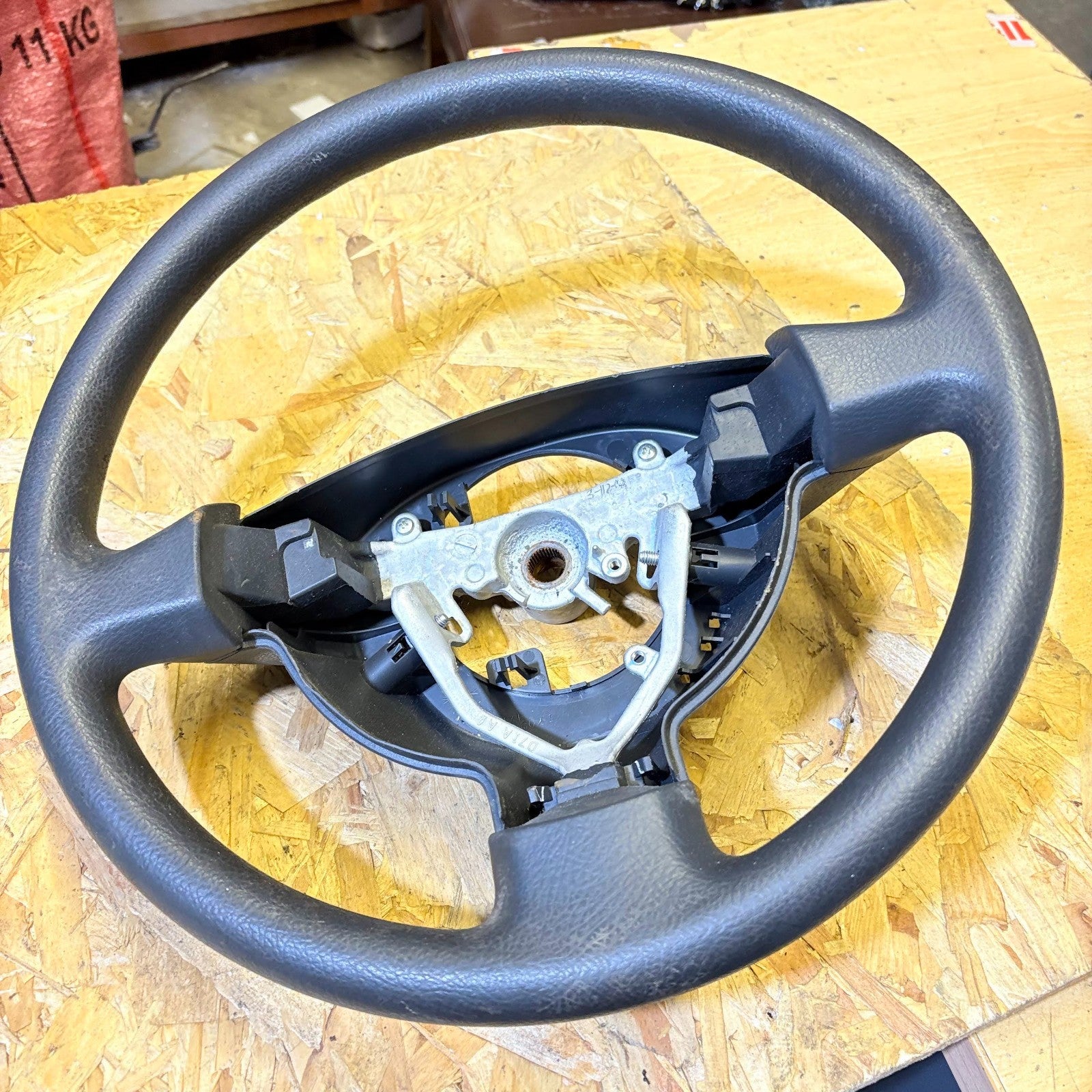 Steering wheel for DAIHATSU SIRION MK2 M200 1.0 2004-2015