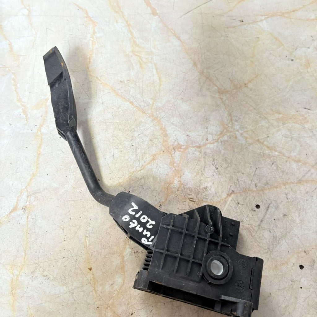 2012Vauxhall Corsa D Accelerator Throttle Pedal 55702021 Corsa E 1.0 1.2 1.3 1.4