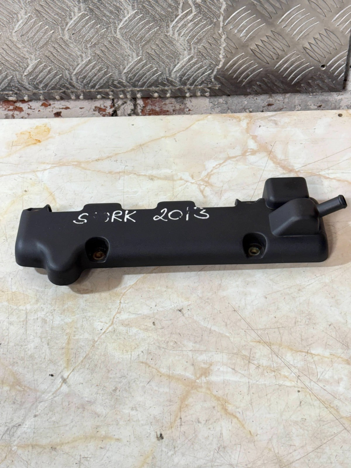 Chevrolet spark 2013 m300 1.2 16v cover top engine 96863395