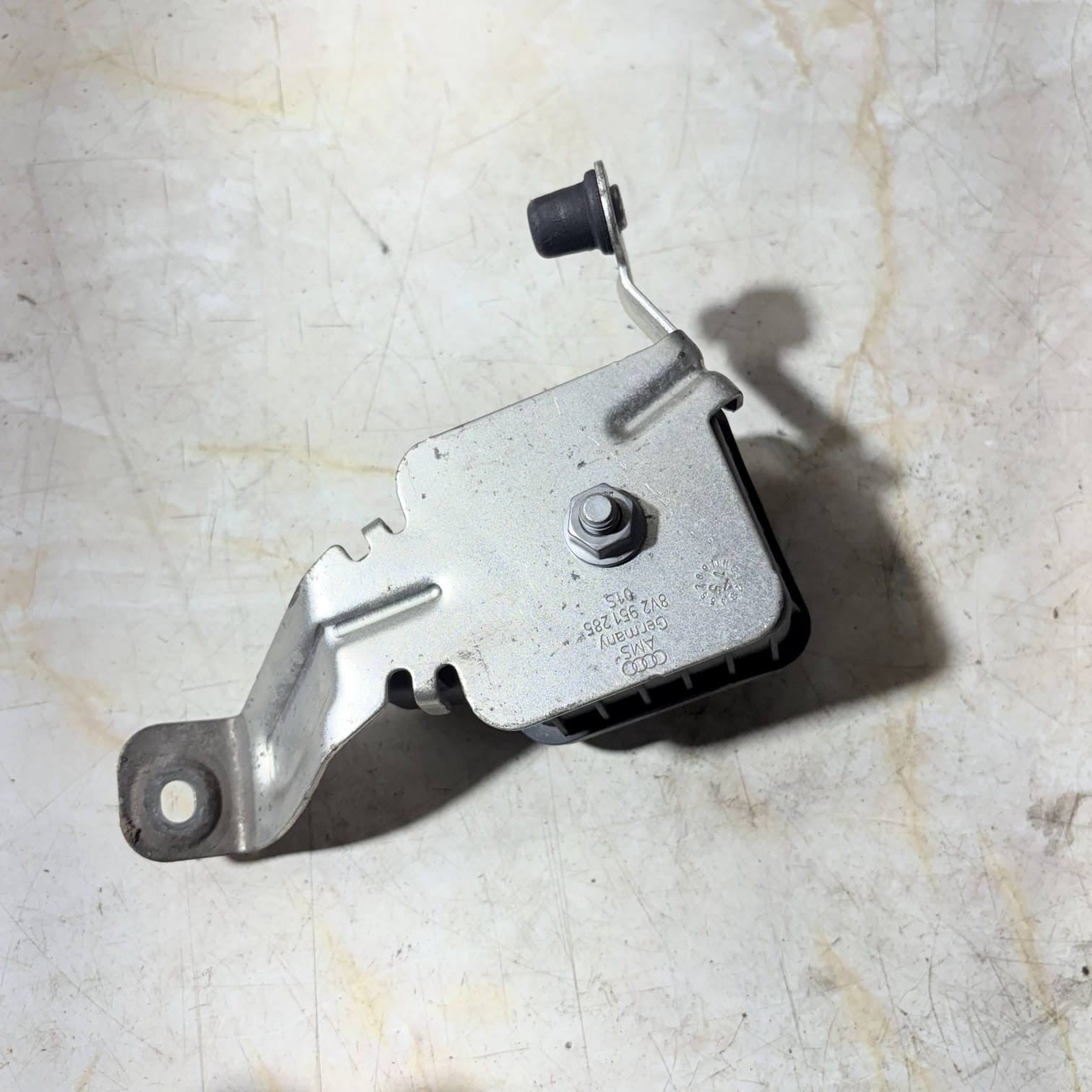 AUDI A3 S3 RS3 8V 2013-2020 HIGH TONE HORN & MOUNTING BRACKET 8V2951285