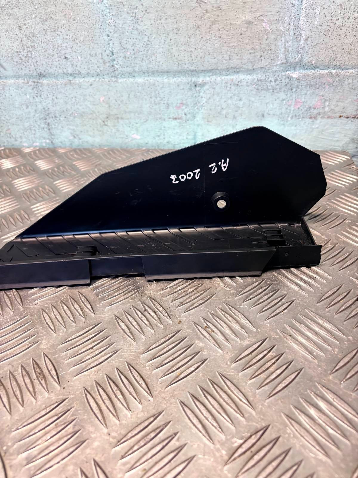 AUDI A2 2003 (8Z) INTERIOR FRONT DRIVER FLOOR FOOTREST DEAD PEDAL