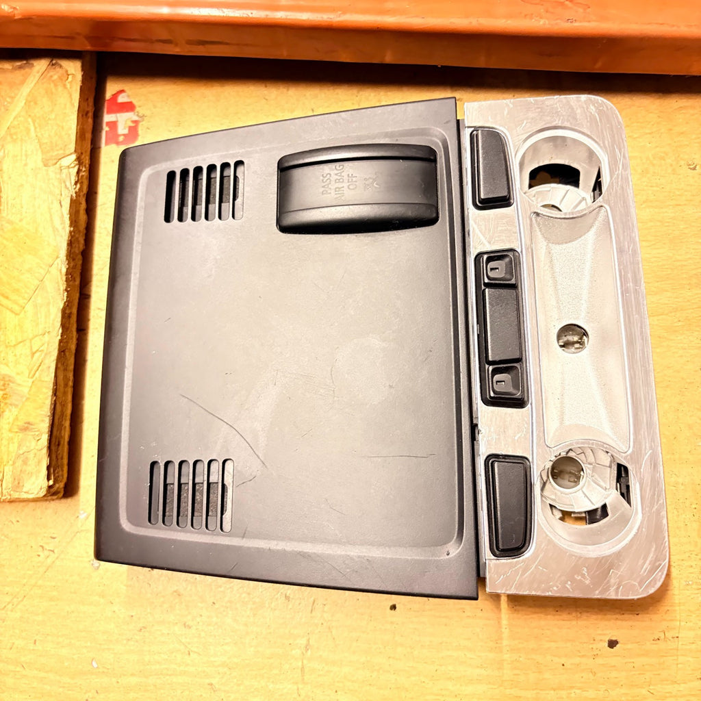BMW 1 Series 118d E87 2007-2011 Front Roof Light Switch Unit