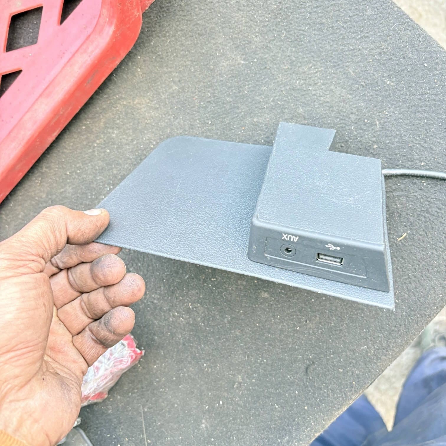 SKODA RAPID/SEAT TOLEDO USB AUX CONNECTION PORT 5JC857367A