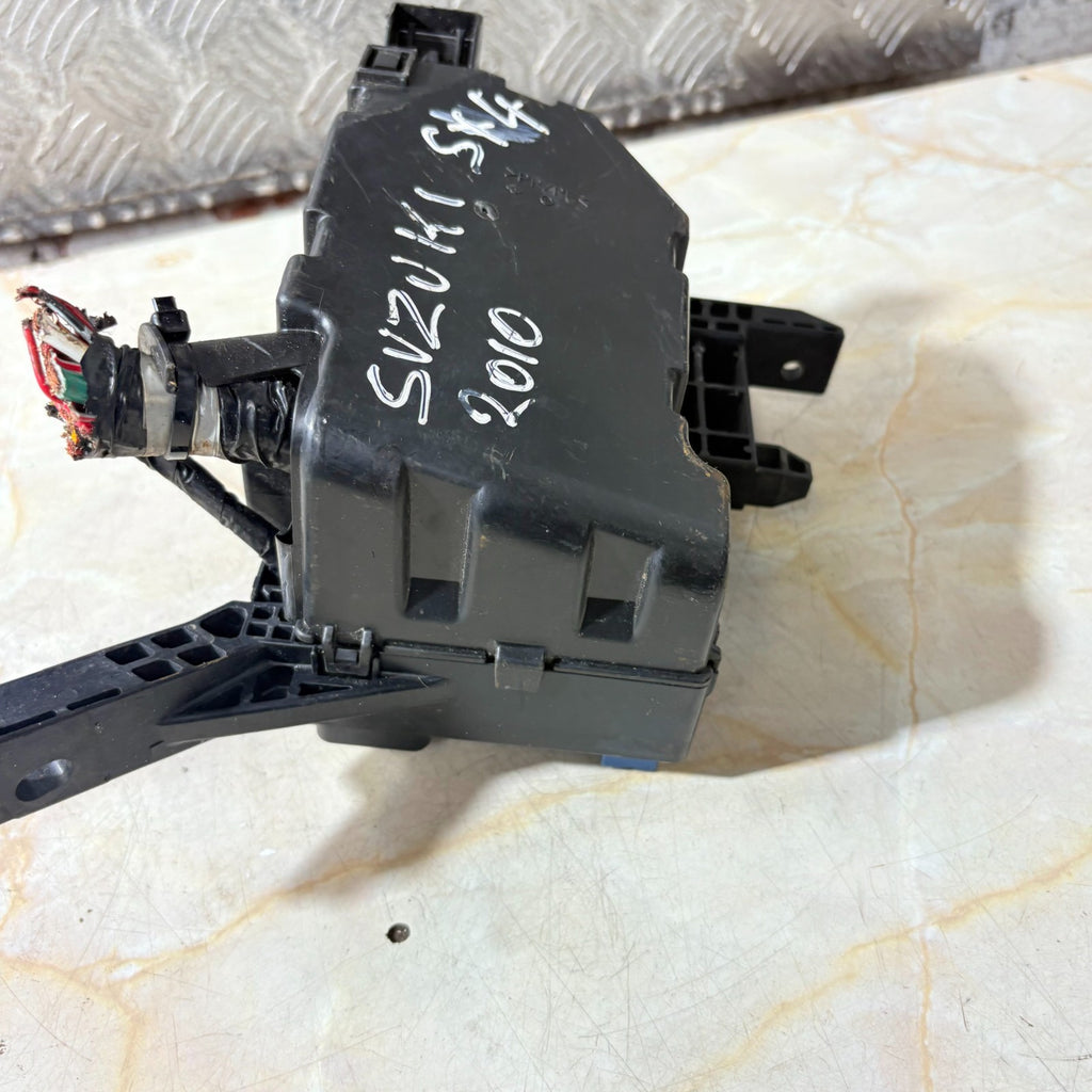 SUZUKI SX4 FUSE RELAY BOX 1.6 DDIS DIESEL MK2 2010