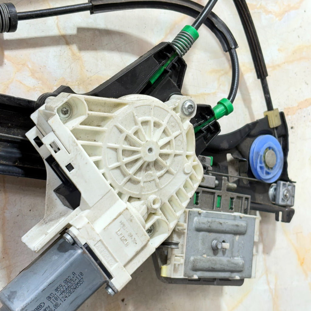 Audi A5 Sportback 2012 2013 2014 2015 2016 RH Front Window Motor 8K0959802A