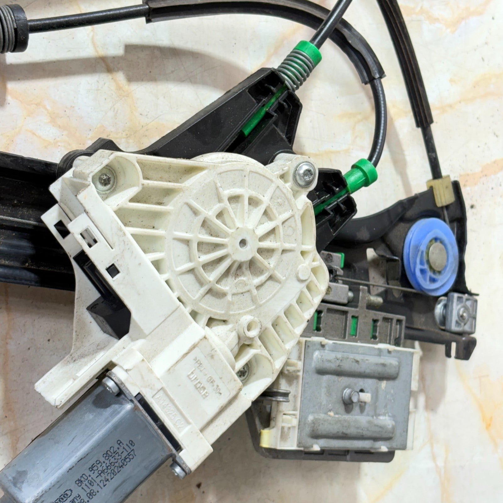Audi A5 Sportback 2012 2013 2014 2015 2016 RH Front Window Motor 8K0959802A