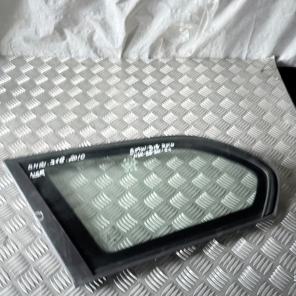 BMW 3 Series E90 318 Rear Left NSR Quarter Window Glass Fixed Door Saloon 04-11