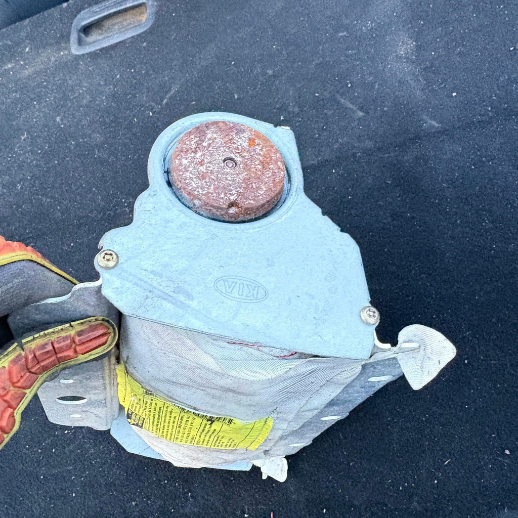 2003-2009 Kia Sorento JC Dashboard Airbag Front Passenger Left Side 56920-3E000