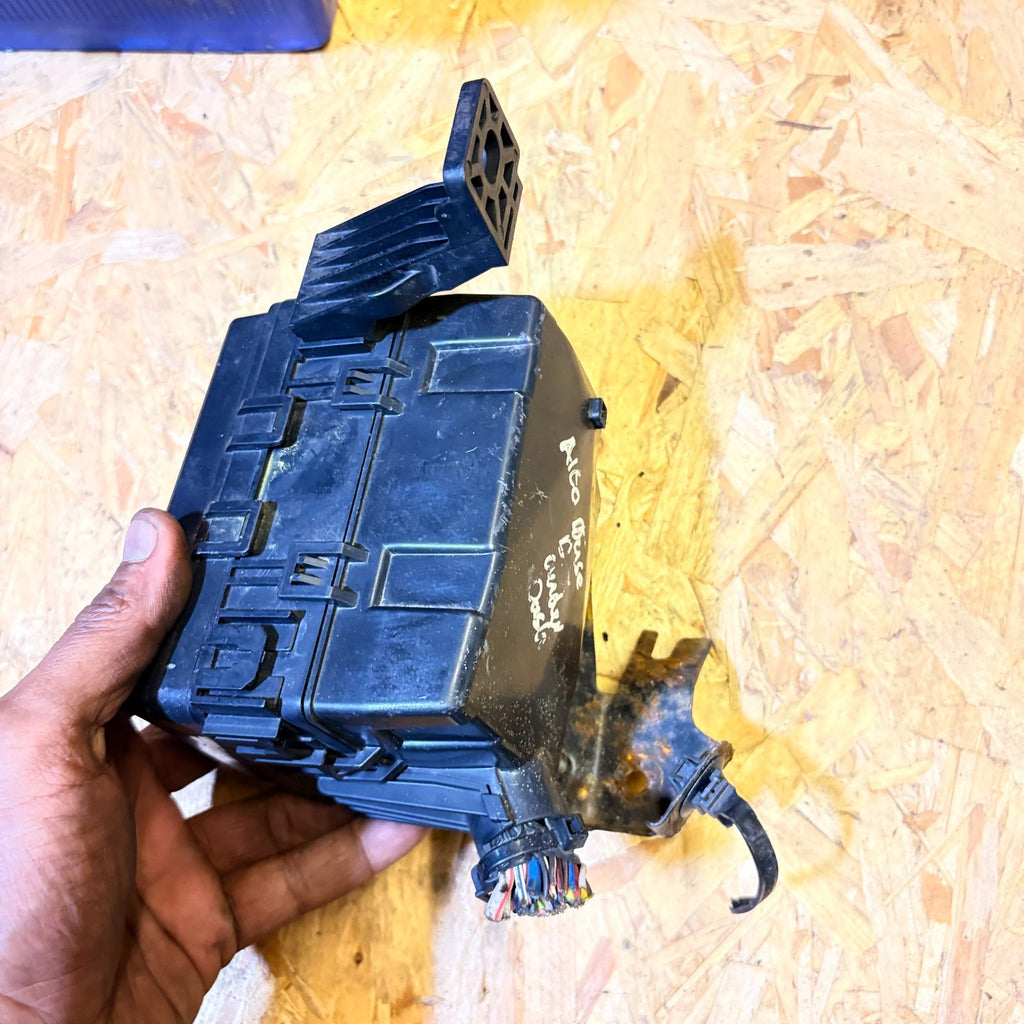 Suzuki Alto 2009-2014 Under Dash Fuse Box Control Module