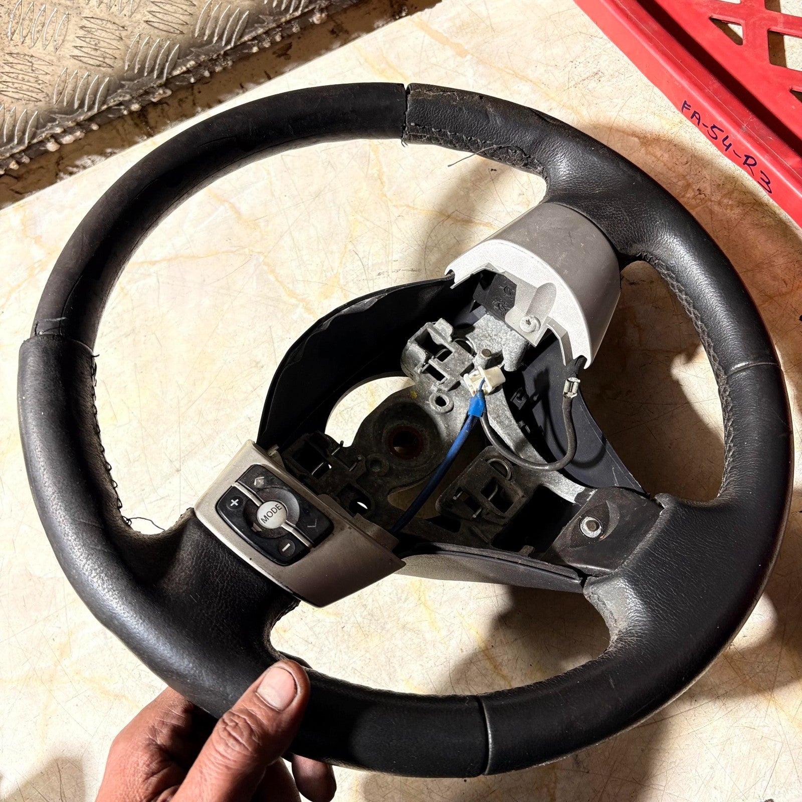 Toyota Yaris XP90 11/2008-07/2011  Audio Steering Wheel 305460899FKA-AE