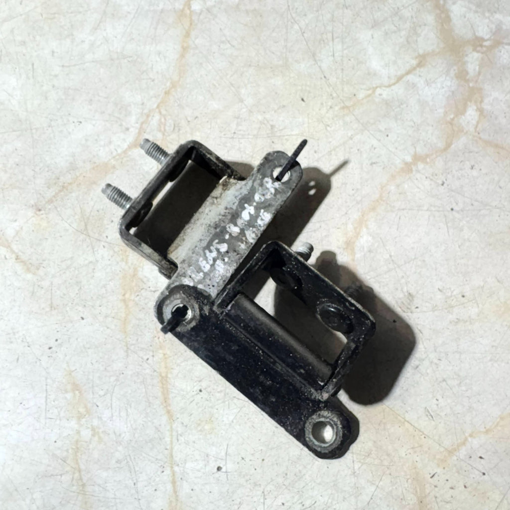 Kia Carens Left Rear Passenger Side Hood Hinges