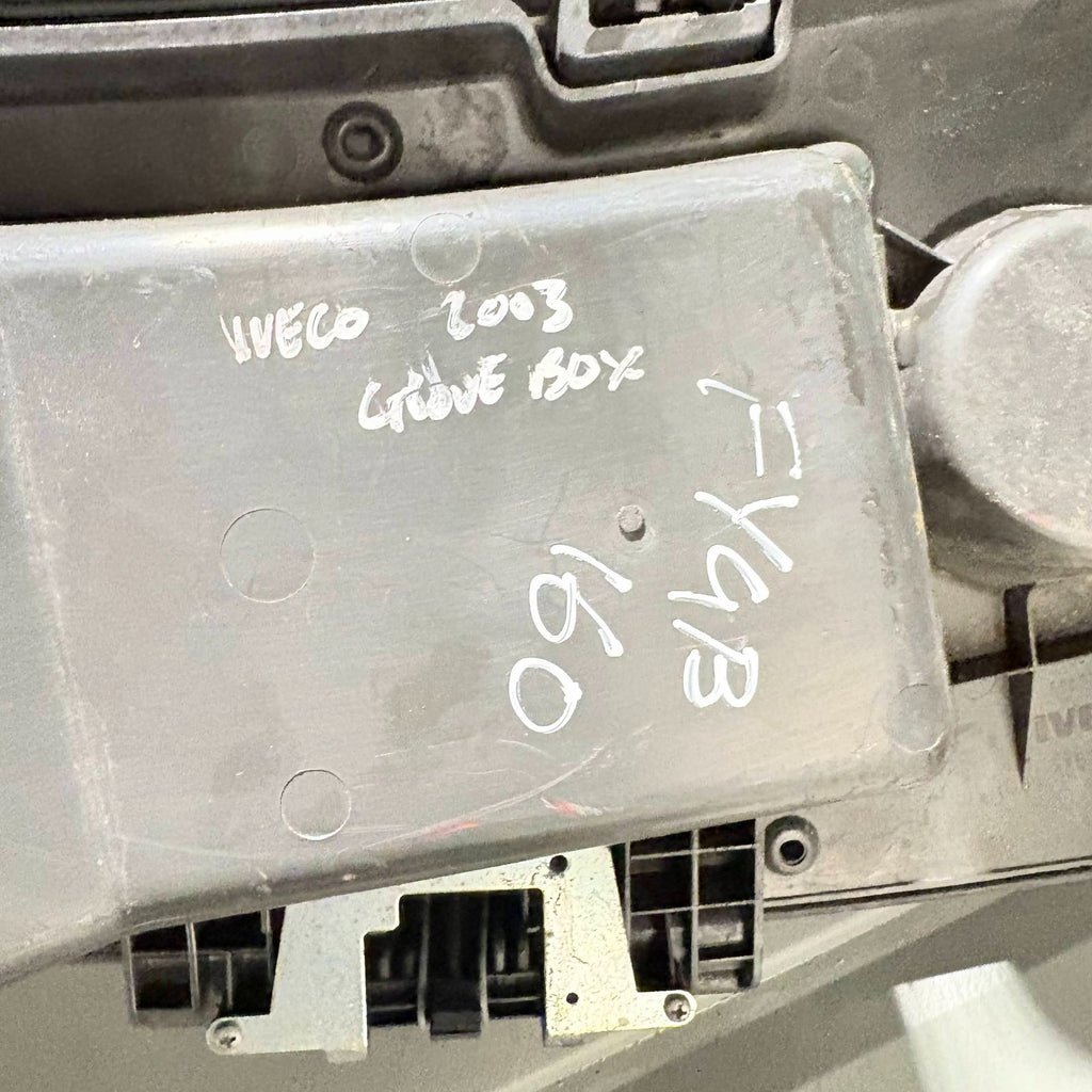 IVECO Daily Mk3 2000-2005 RHD Lockable Dashboard Glove Box 500336593