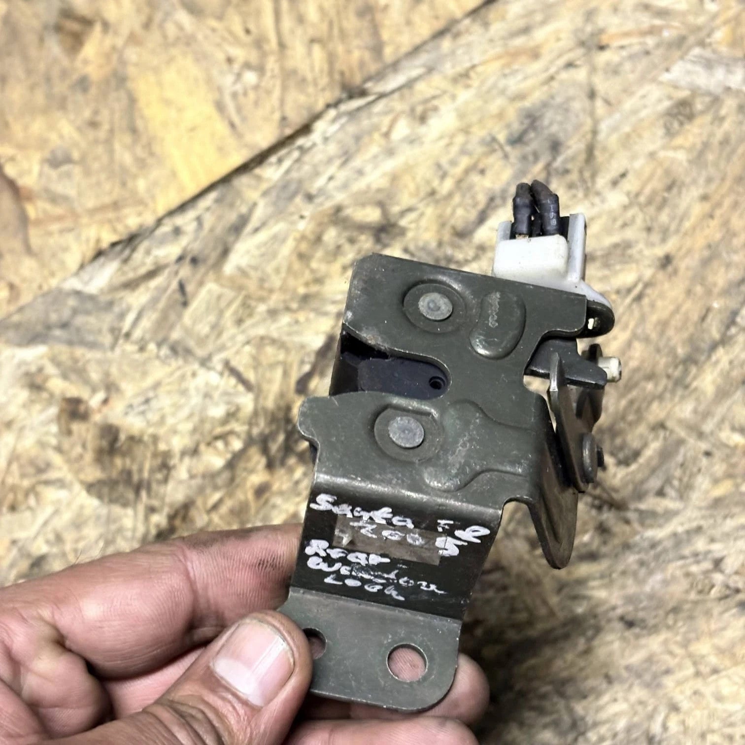 Hyundai Santa Fe 2000-2006 5 Door Rear Tailgate Glass Latch Lock 87130-26000