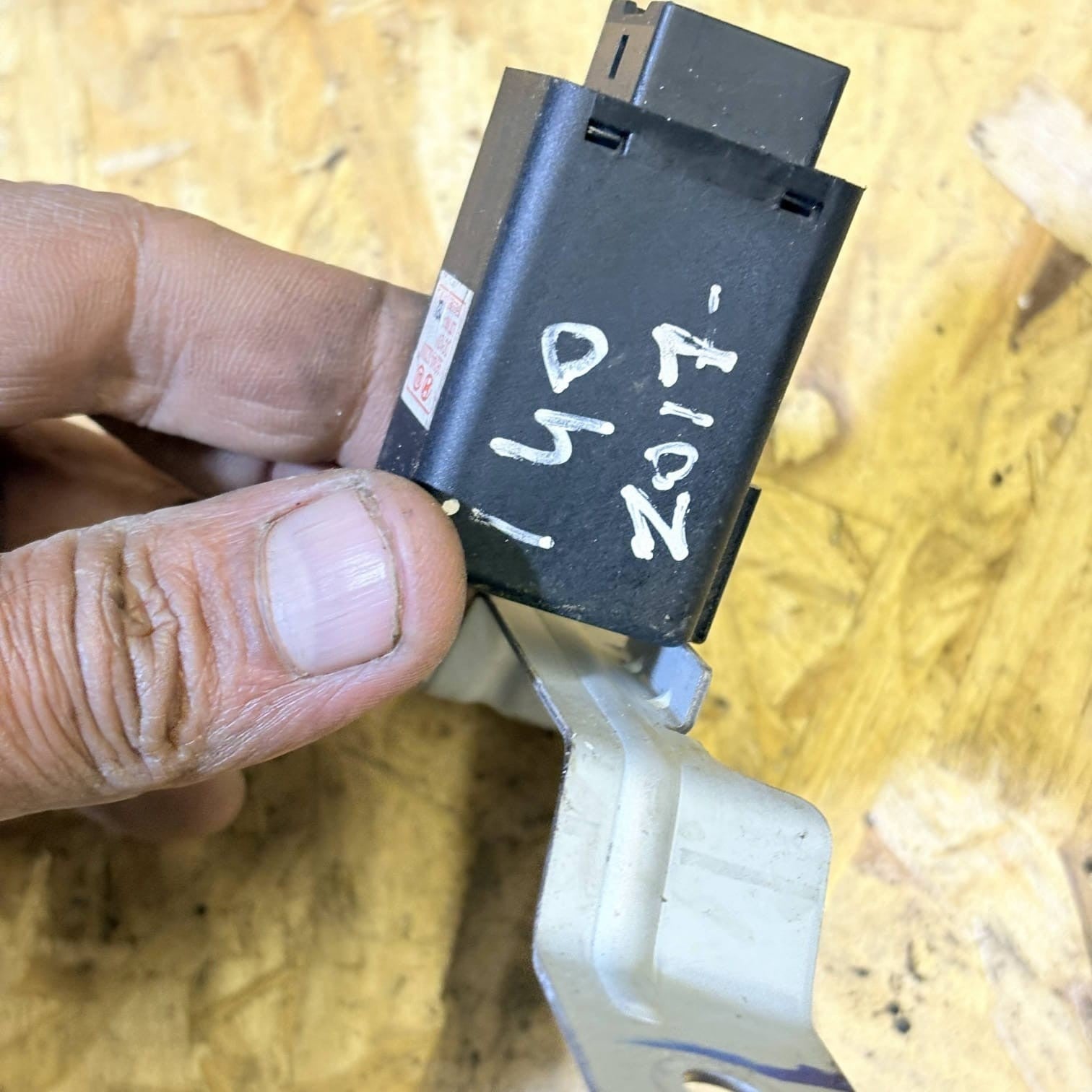 Hyundai i40 VF Stop Signal Brake Light Relay Module 95240-3Z200 2011-2015