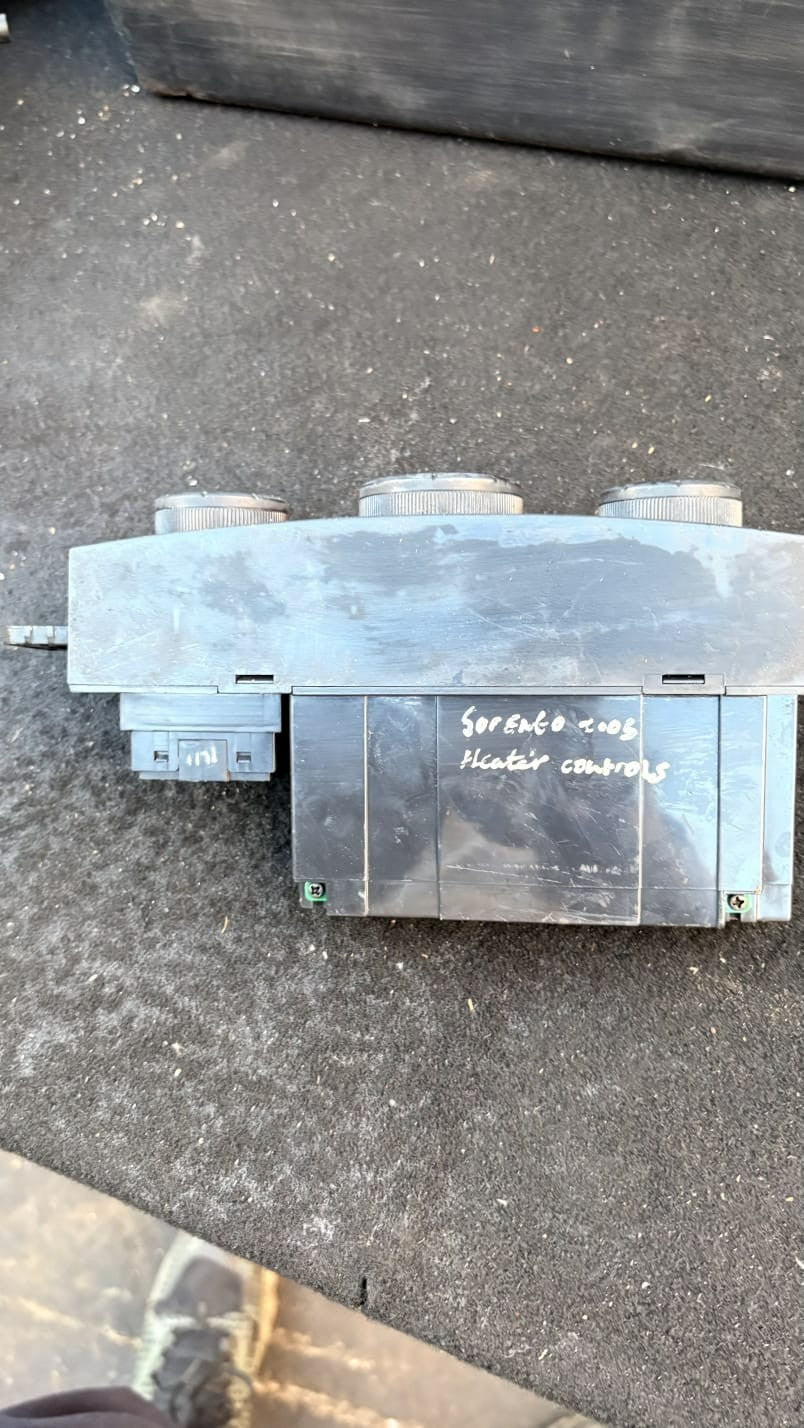 Kia Sorento Mk1 JC 2002-2006 Manual Heater AC Climate Panel 97250-3E500 RHD