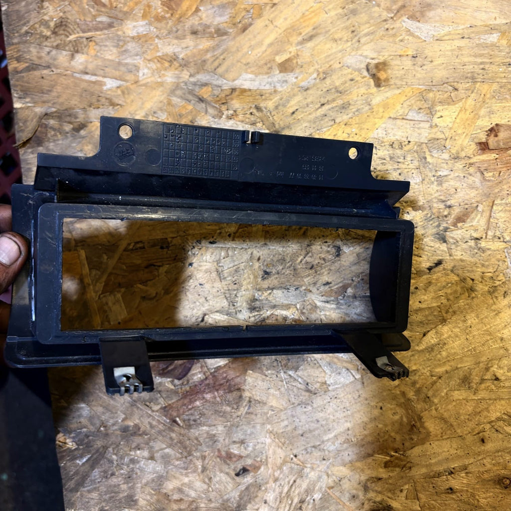 Peugeot Expert MK1 Radio Surround Trim 1480283077