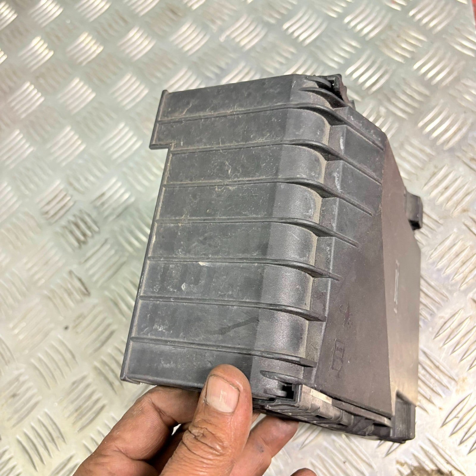 VW AUDI SKODA SEAT CENTRAL ELECTRONICS COVER 1K0937132F/1K0 937 132 F