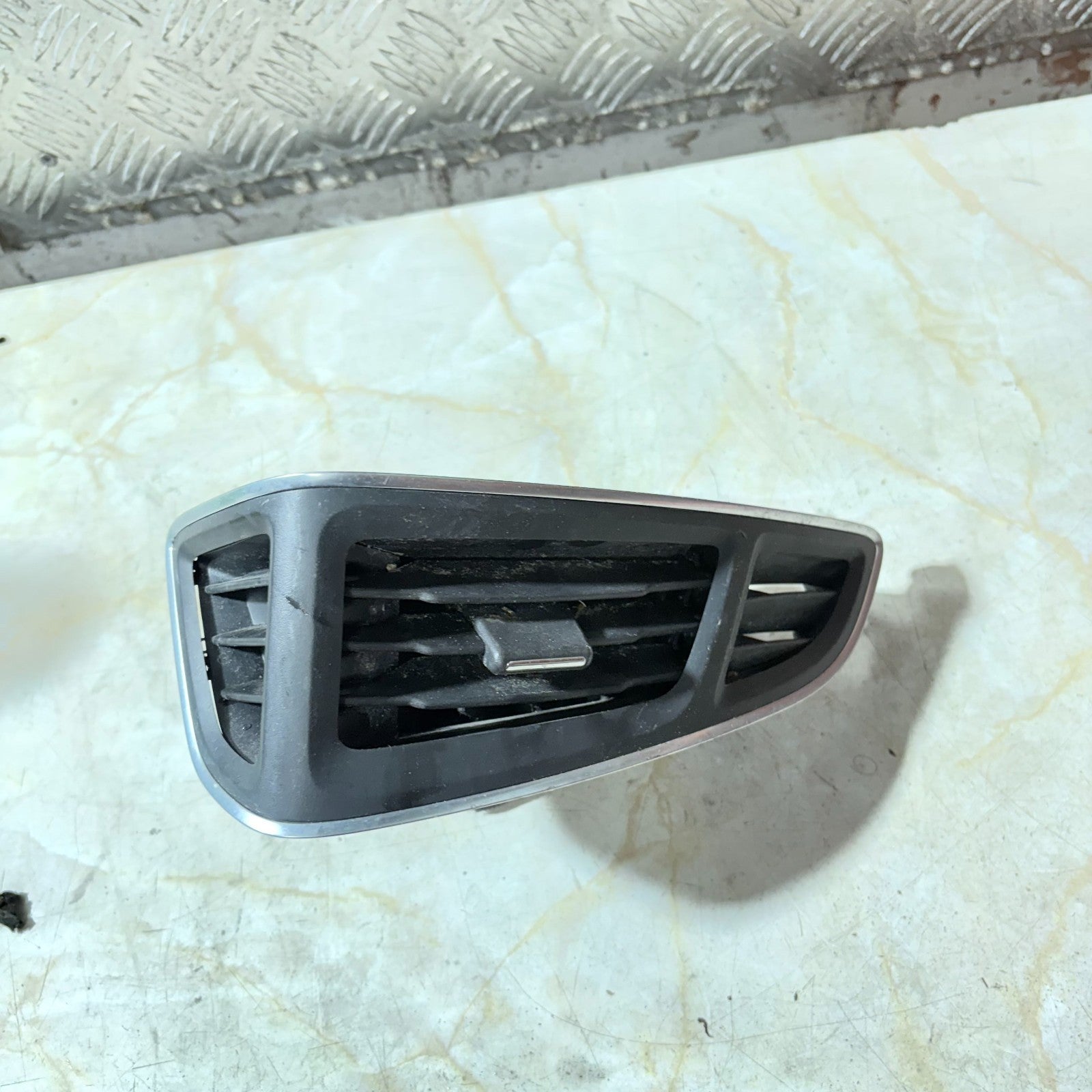FORD FOCUS MK3 DASH AIR VENT PASSENGER FRONT LEFT SIDE 2010-2018