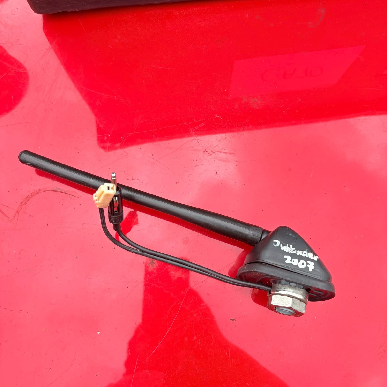 NISSAN ROGUE ROOF MOUNTED RADIO SIGNAL ANTENNA I 2007