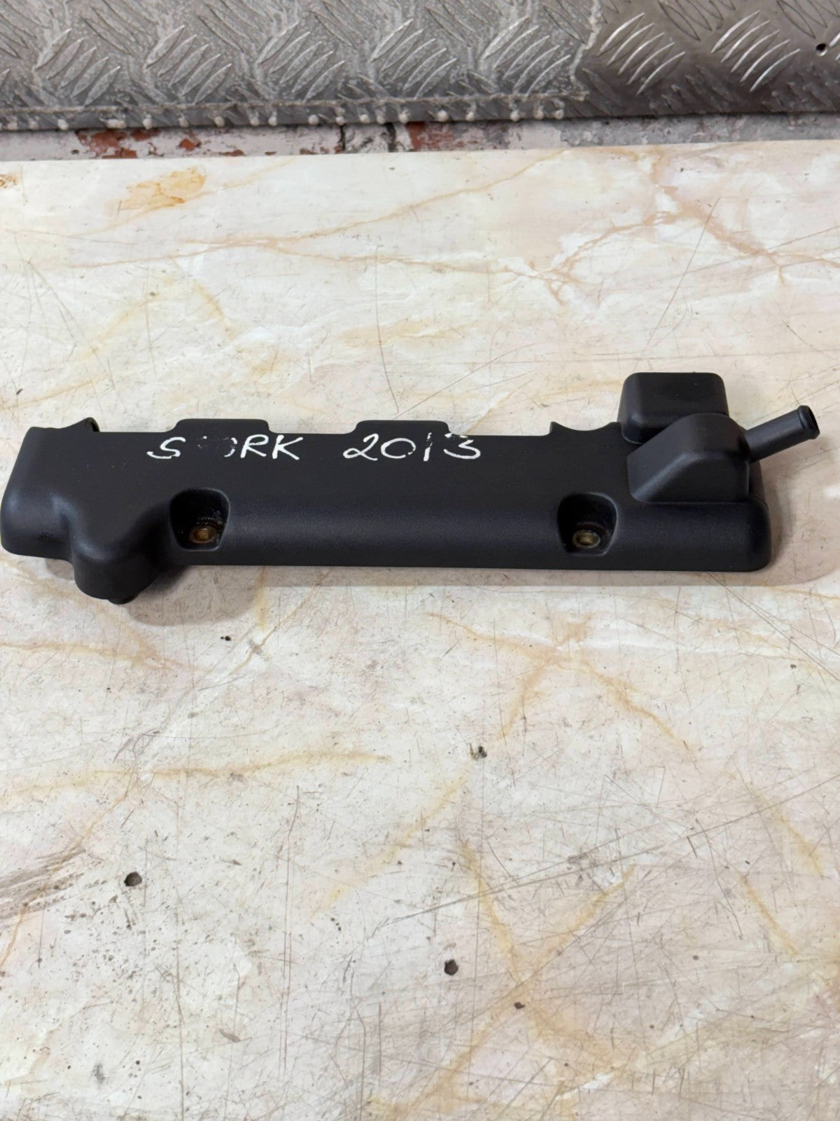 Chevrolet spark 2013 m300 1.2 16v cover top engine 96863395