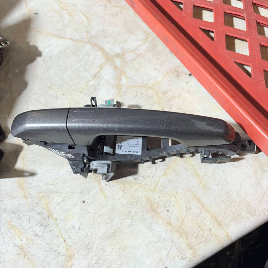 RANGE ROVER SPORT L494 FRONT LEFT PASSENGER SIDE DOOR HANDLE DK62-203A29-TD