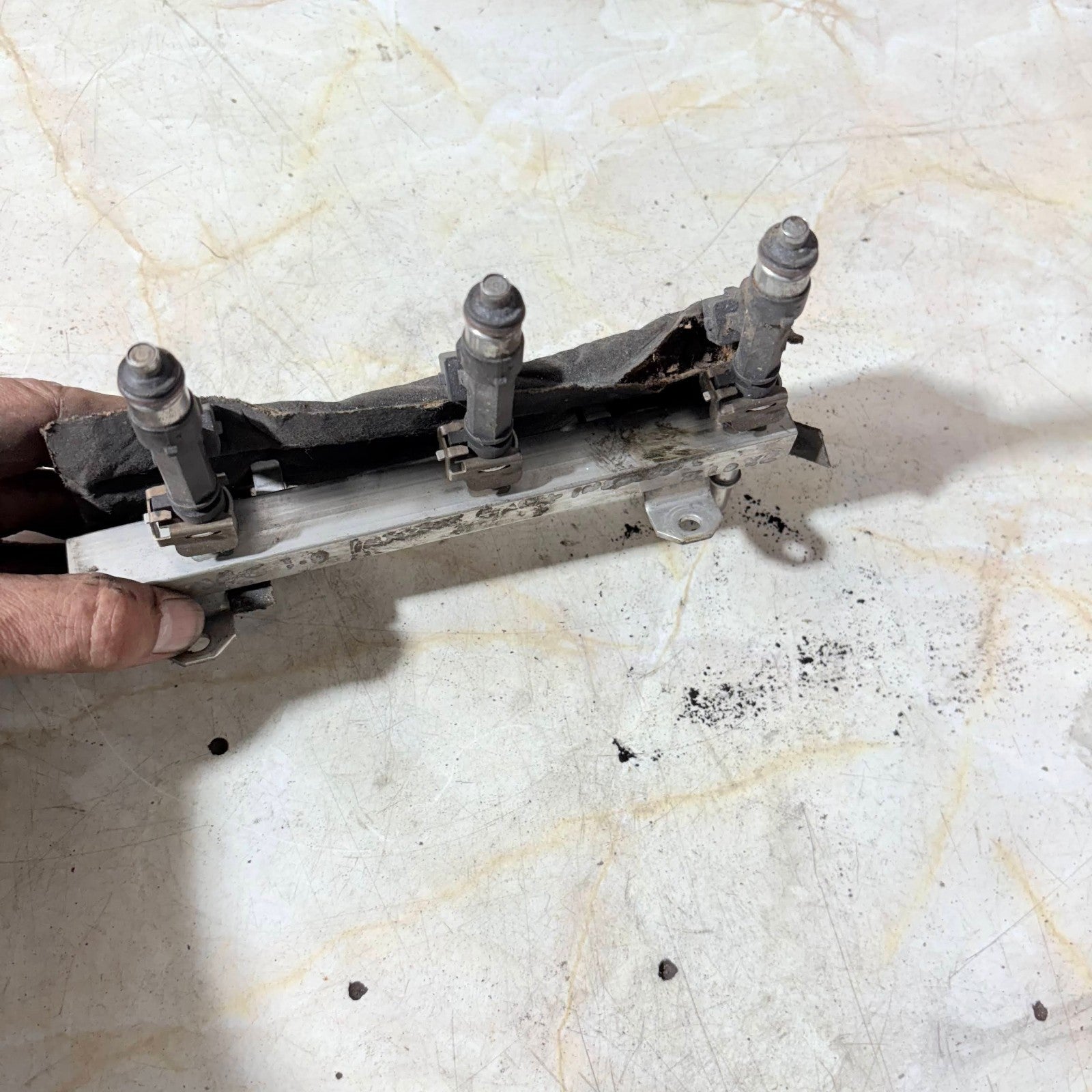 VAUXHALL CORSA D FUEL RAIL & INJECTORS 0280151207 BOSCH