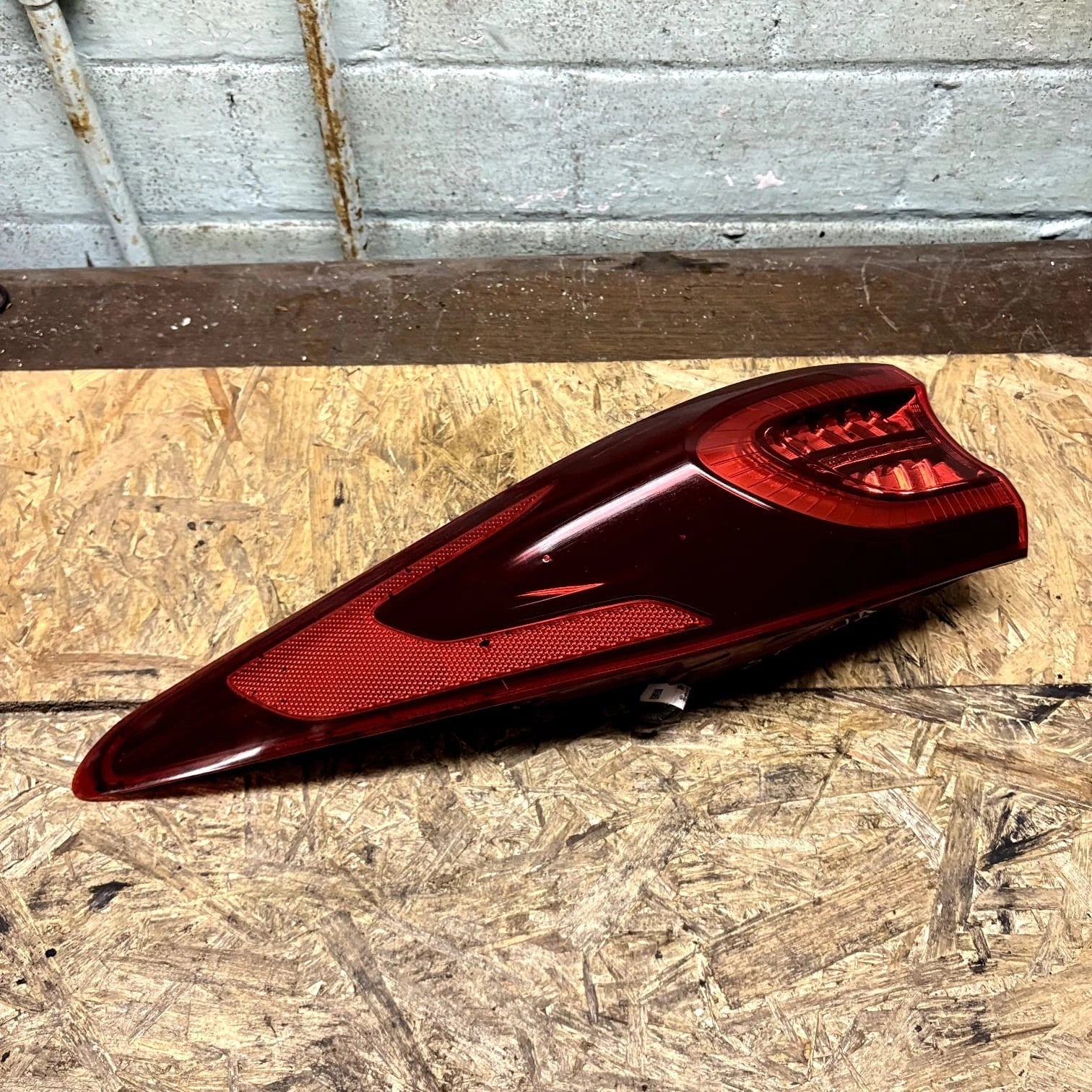 KIA SPORTAGE MK4 LEFT PASSENGER REAR LIGHT