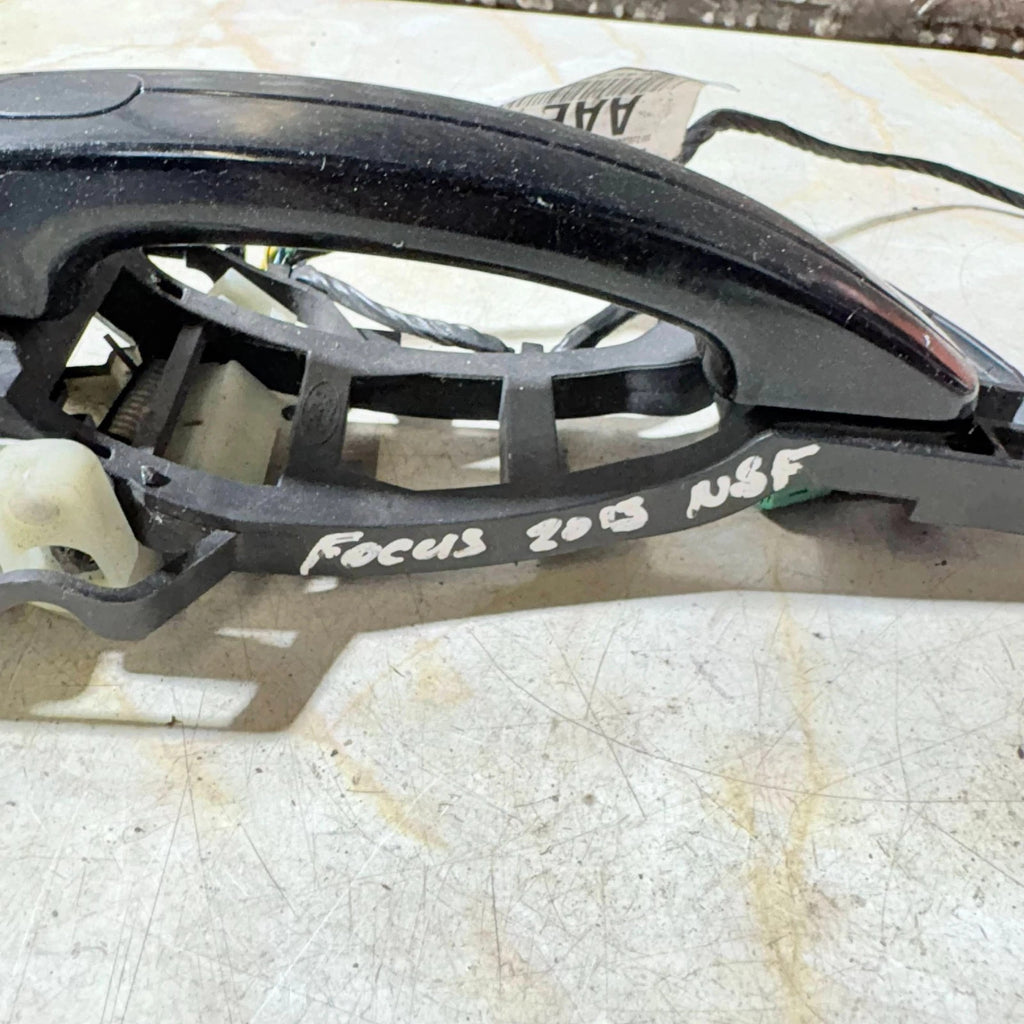 2013 FORD FOCUS PASSENGER SIDE FRONT LEFT OUTER DOOR HANDLE BV6T-14F302