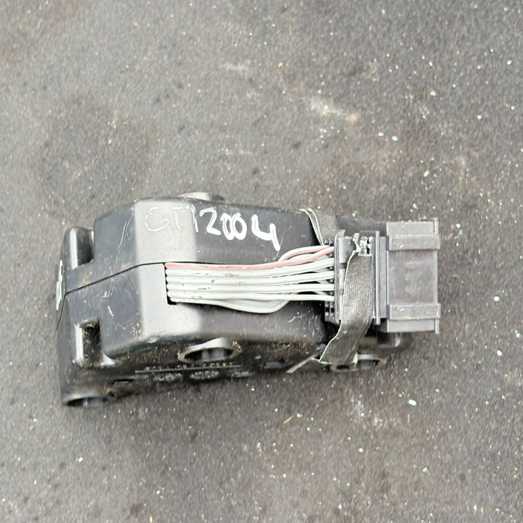 VW Golf Mk5 04-09 Golf Plus 08-14 Jetta 05-11 Speaker Amp Crossover 1K0035463D