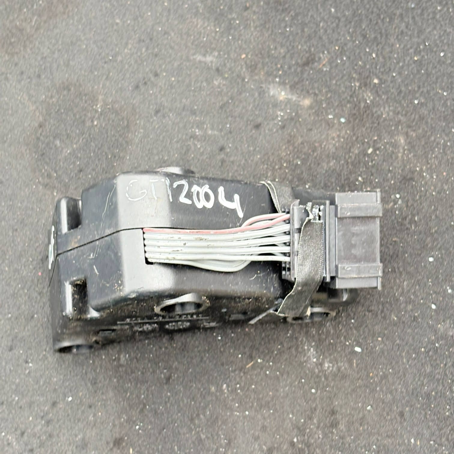 VW Golf Mk5 04-09 Golf Plus 08-14 Jetta 05-11 Speaker Amp Crossover 1K0035463D