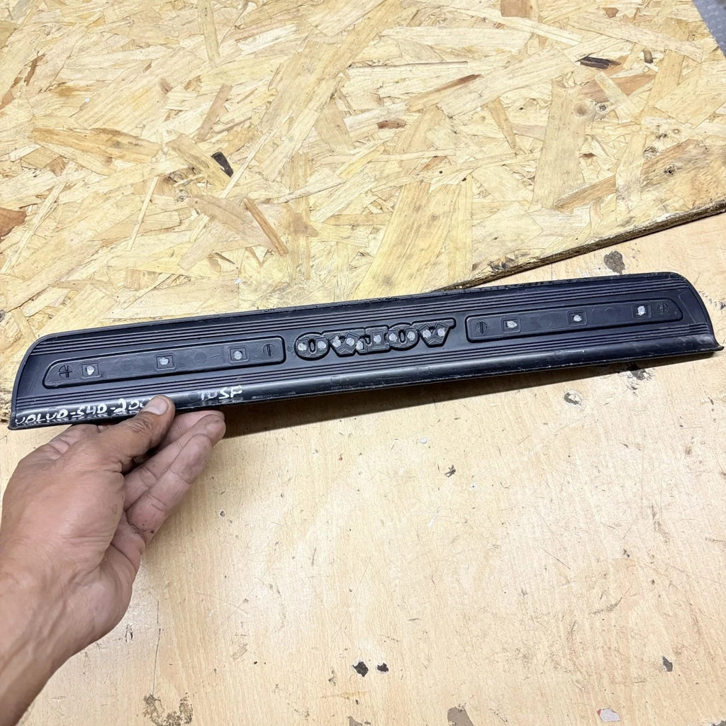 Volvo S40 2004-2012 V50 2004-2012 Front Passenger Sill Scuff Plate 08622671