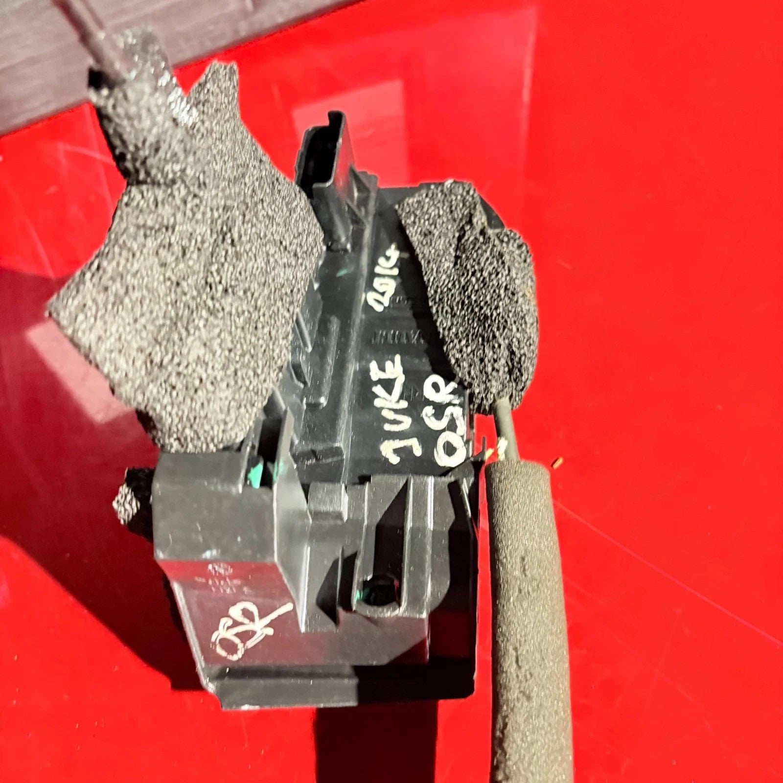 NISSAN JUKE 2014 DOOR LOCK CATCH MECHANISM REAR RIGHT SIDE