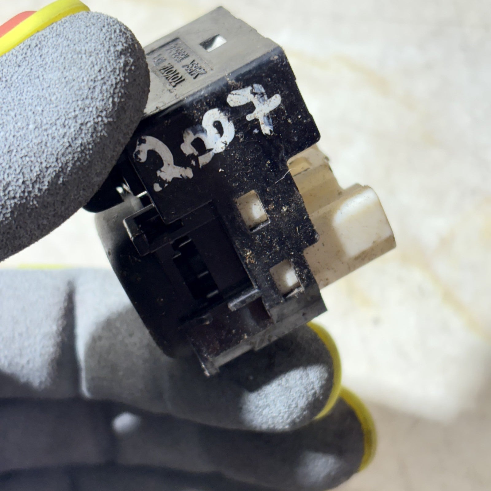TOYOTA YARIS 2007 WING MIRROR CONTROL SWITCH 183574