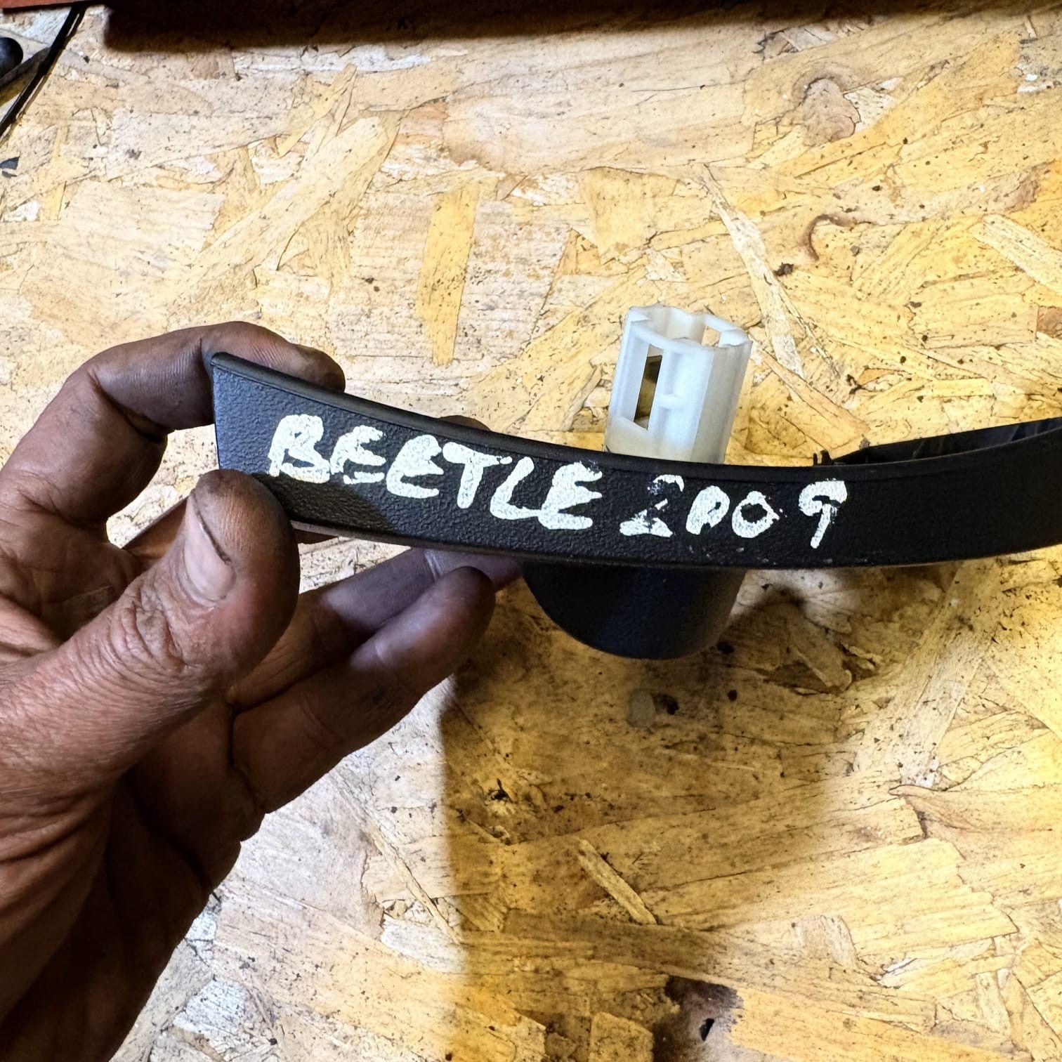 VW Beetle 2009 centre console trim 12v socket 1C0863199G 2QL
