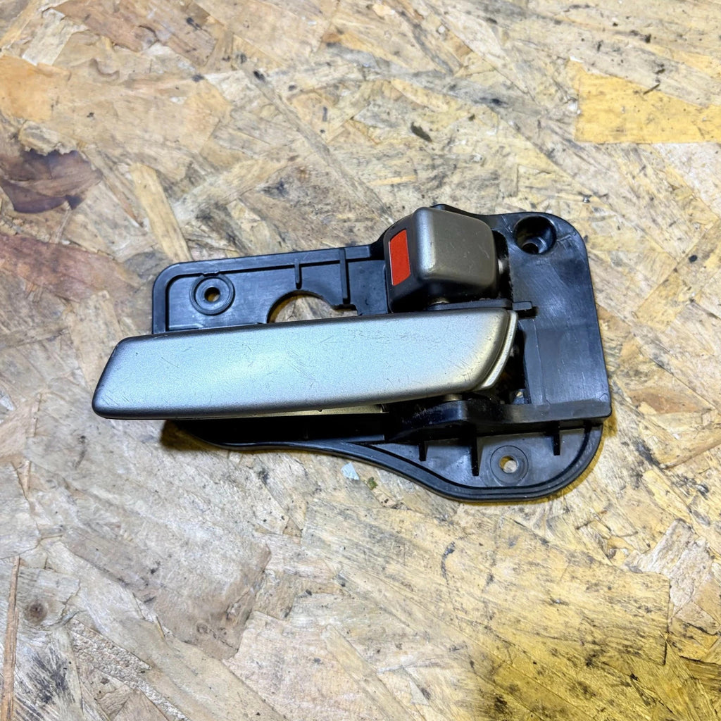 Kia Carens 2006-2013 Rear Right Inner Door Handle RHD 5dr 82623-UN000