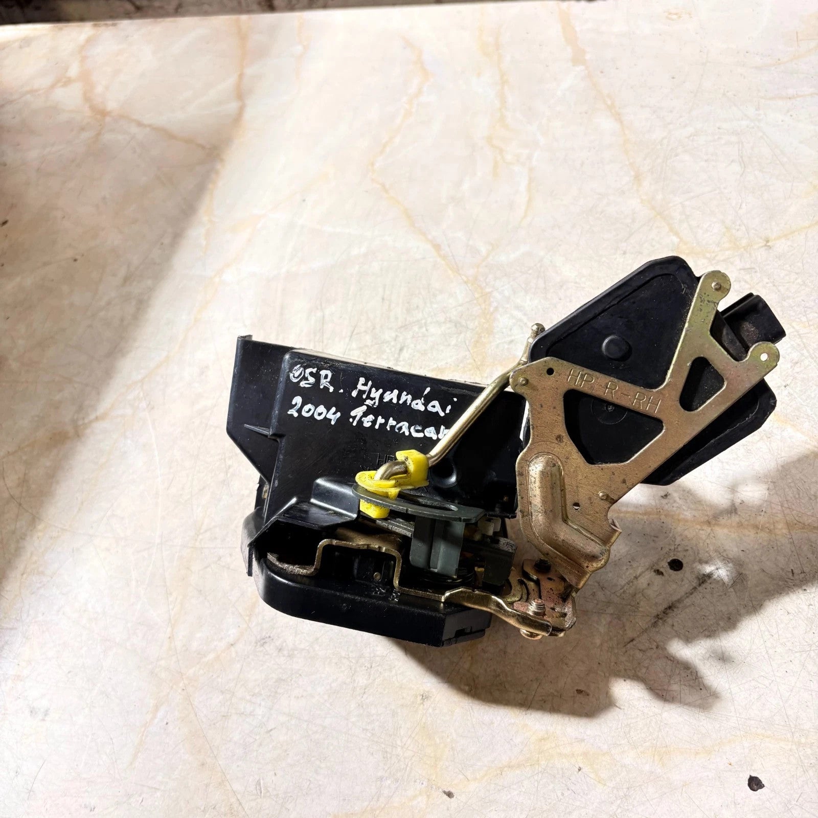 Hyundai Terracan 2001-2007 Rear Right Door Lock Latch Actuator 81420-H1020