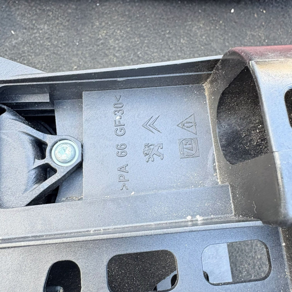 PEUGEOT 3008 2012 AUTOMATIC GEAR SELECTOR SHIFTER 9687024580