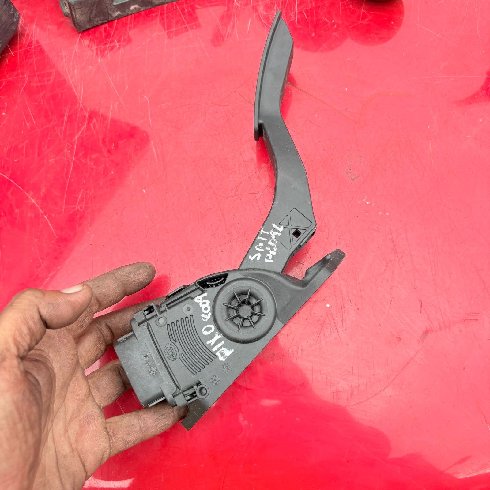 Suzuki Accelerator Throttle Pedal 49400-68K40/6PV 009 074-08