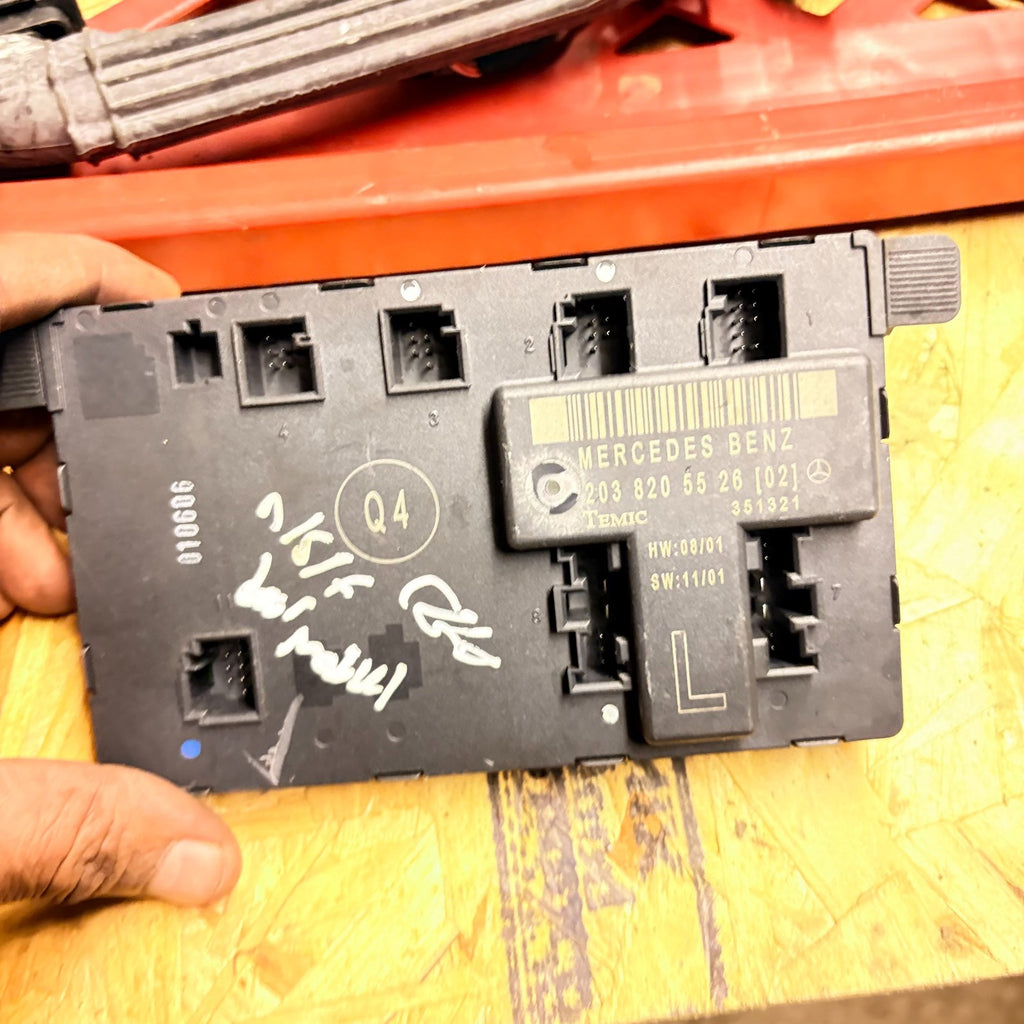 MERCEDES W203 C Class Nearside Front Passenger Front Door Module 2038205526