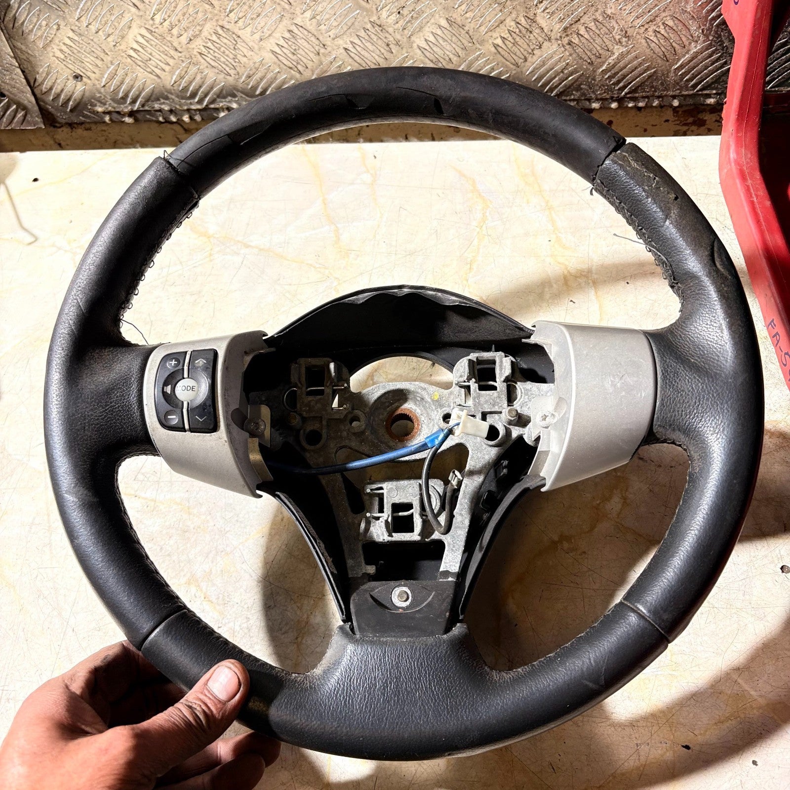 Toyota Yaris XP90 11/2008-07/2011  Audio Steering Wheel 305460899FKA-AE