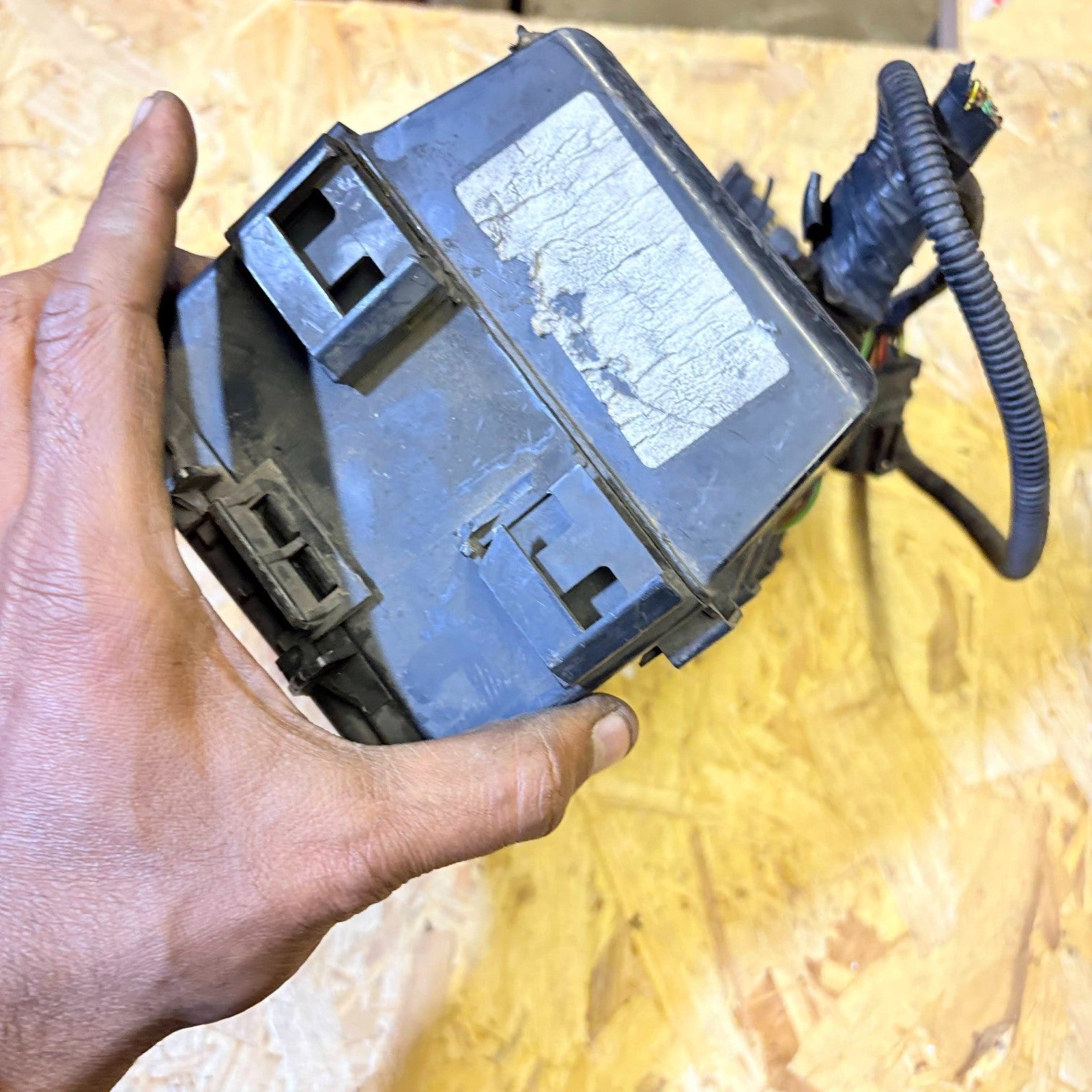 Ford Transit Connect MK1 Fuse Box Under Bonnet Relay Module 2T1T-14A067-AD 02-13