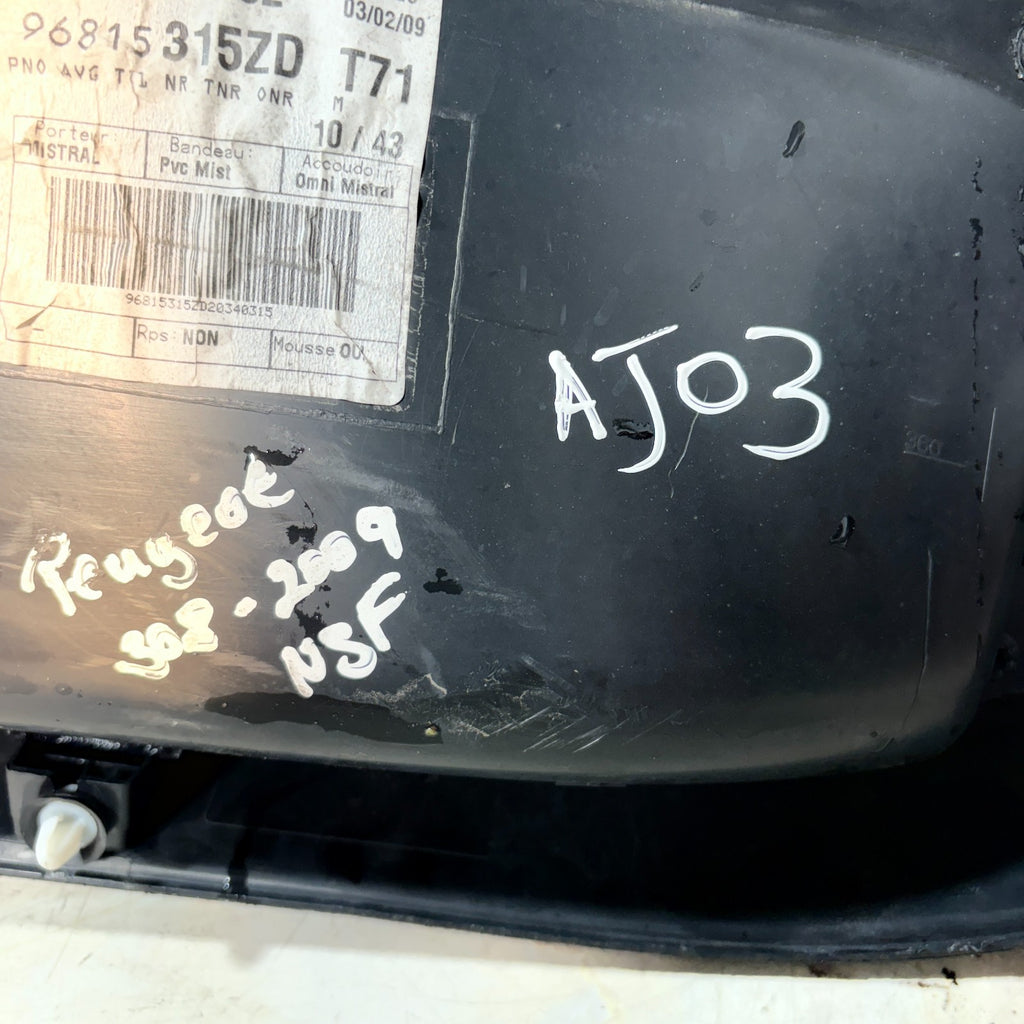 Peugeot 308 MK1 2007-13 Front Left Passenger Nearside Door Card Panel 96815315ZD