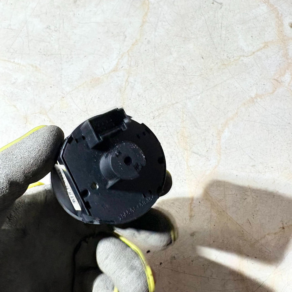 VW PASSAT B6/GOLF Mk5 HEADLIGHT-HEAD LAMP SWITCH-1K0 941 431 P