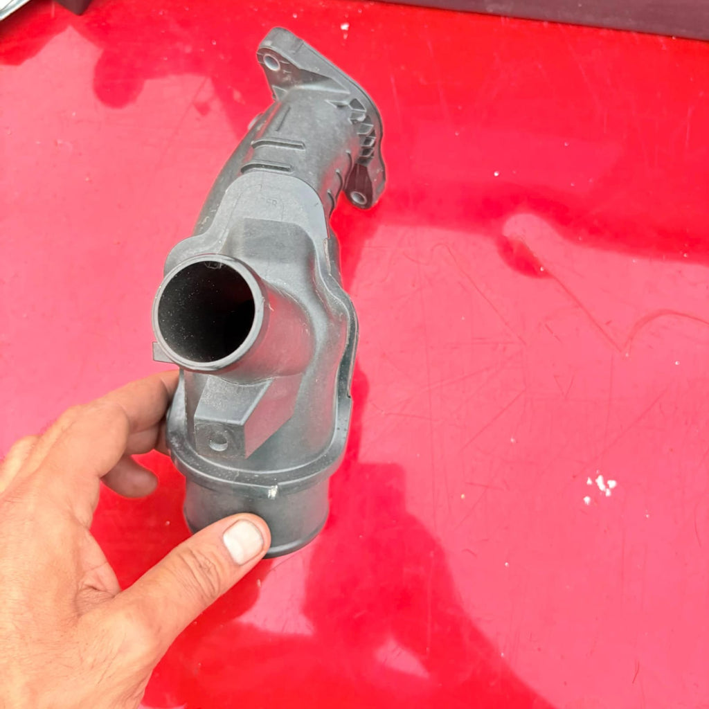 RENAULT CAPTUR 2014 Mk1 1.5 DCI AIR INTAKE PIPE HOSE 1207500