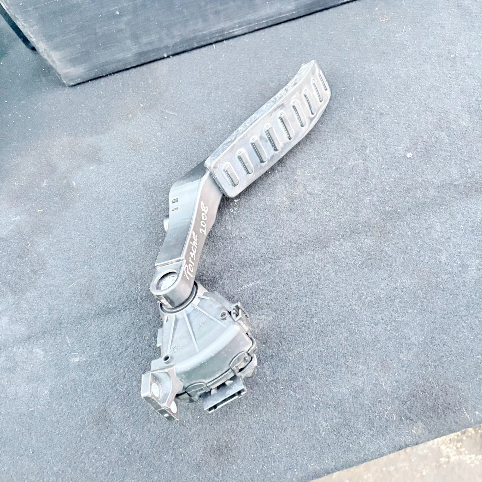 Porsche Cayenne Pedal Accelerator Throttle 7L0 723 507 E 2008