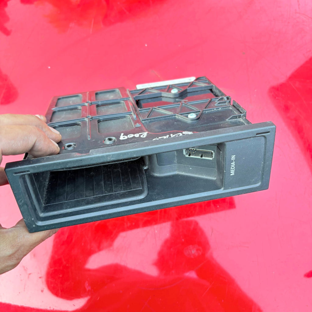 VW SCIROCCO MULTIMEDIA INTERFACE MODULE 5N0 035 341B