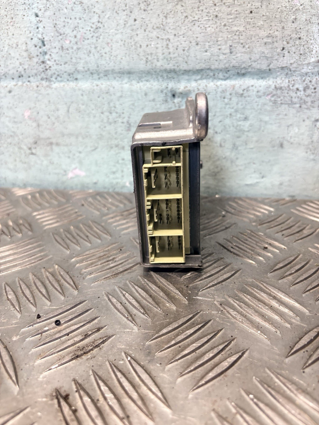 2005 NISSAN PRIMERA P12 SRS CONTROL MODULE 0285001420