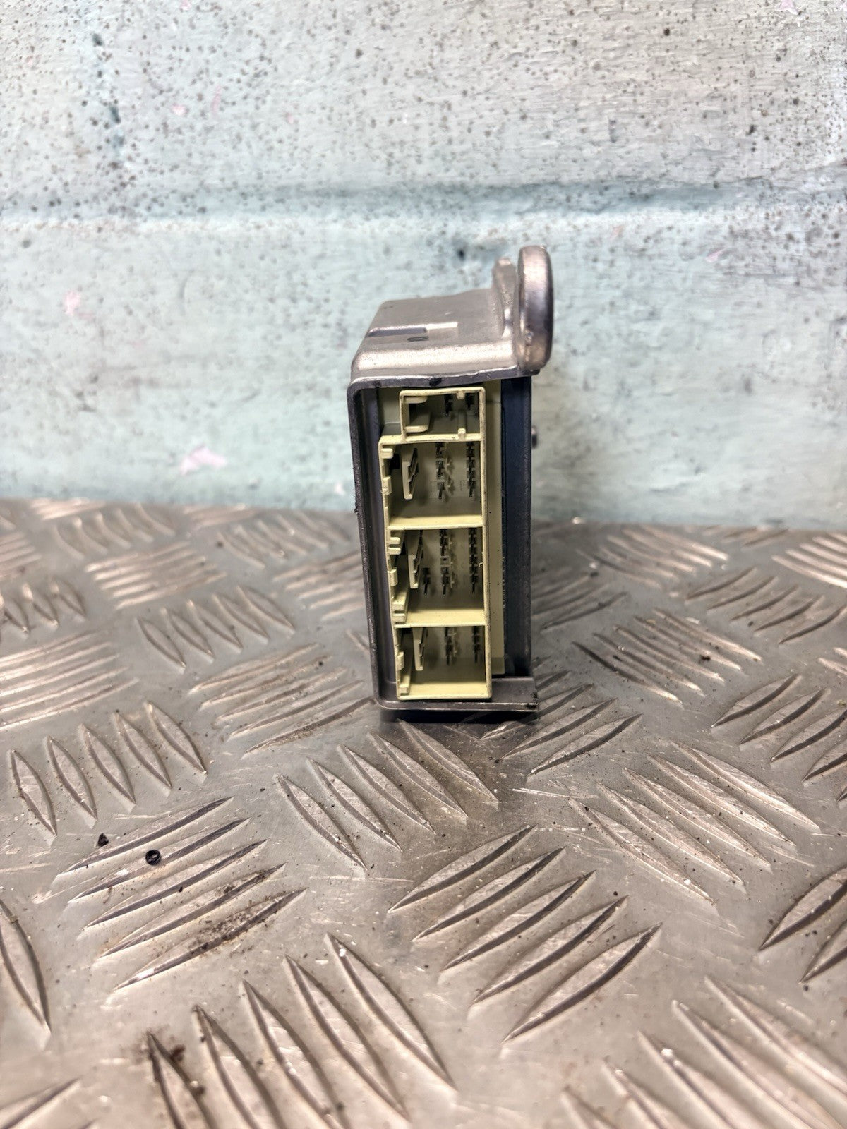 2005 NISSAN PRIMERA P12 SRS CONTROL MODULE 0285001420