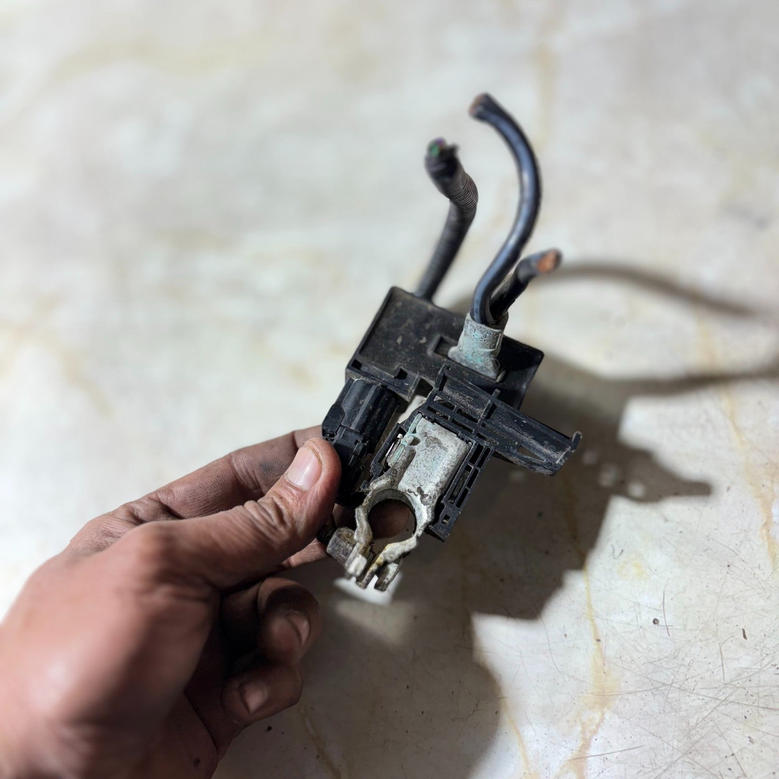 Toyota Yaris Mk2 2005-2011 Negative Battery Terminal Ground Cable Clamp