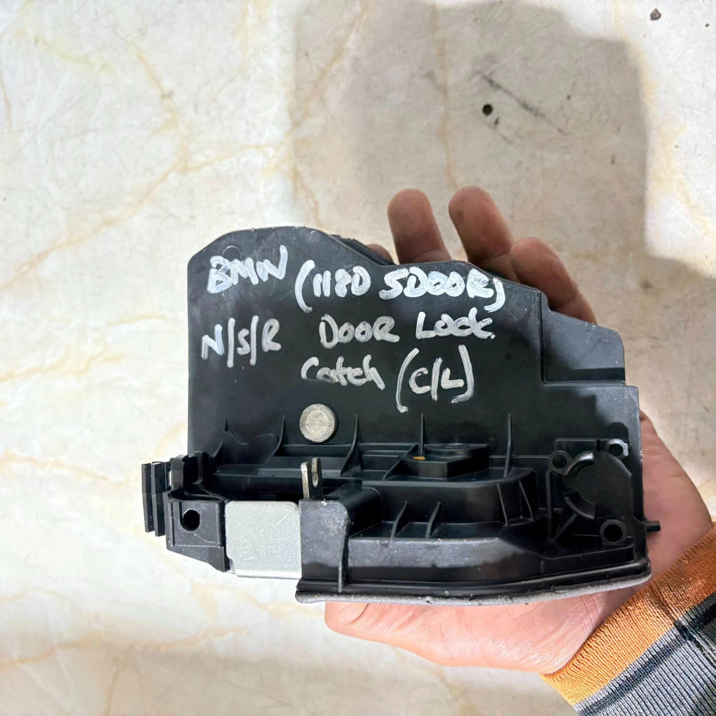 2013 BMW 1 SERIES 118d SE 5DR F20 PASSENGER REAR DOOR LOCK CATCH 7202147